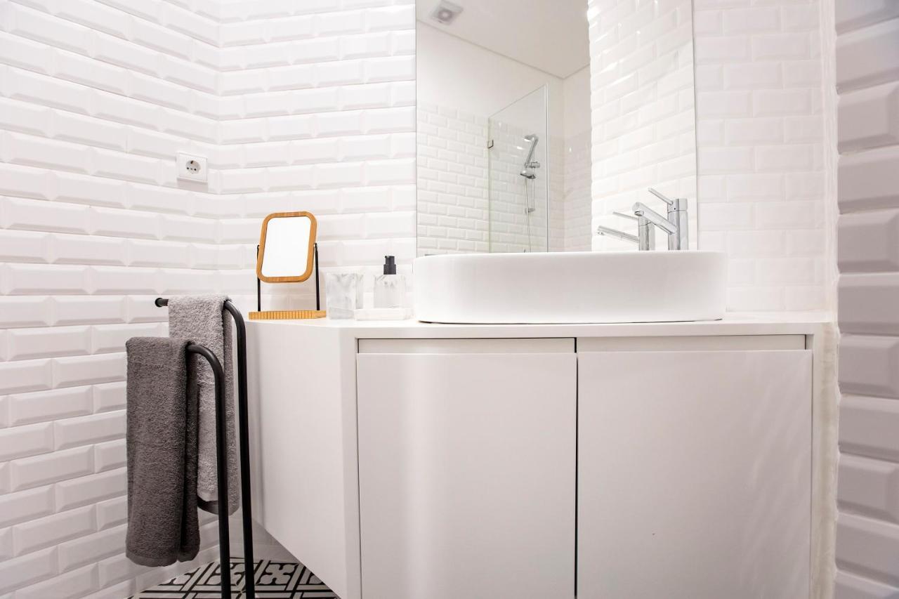 Downtown Wonder Flat W/ Ac By Lovelystay Porto Exterior photo